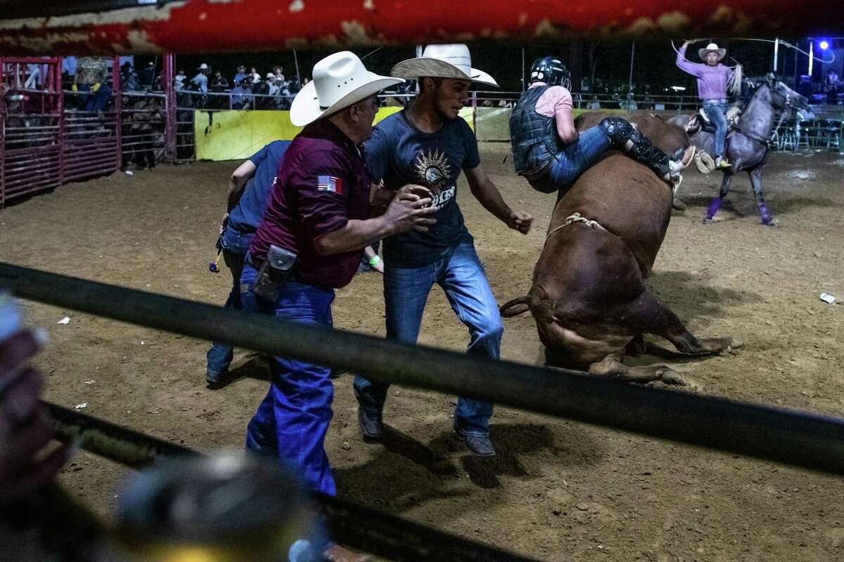 Mexican rodeo in Houston La Villa Real draws hundreds each week
