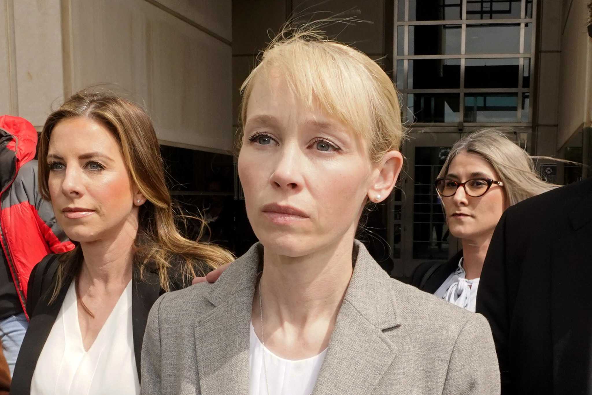 Sherri Papini Who Admitted To Lying About Her Fake Kidnapping Gets 18 Sherri Papini Who Admitted To Lying About Her Fake Kidnapping Gets 18