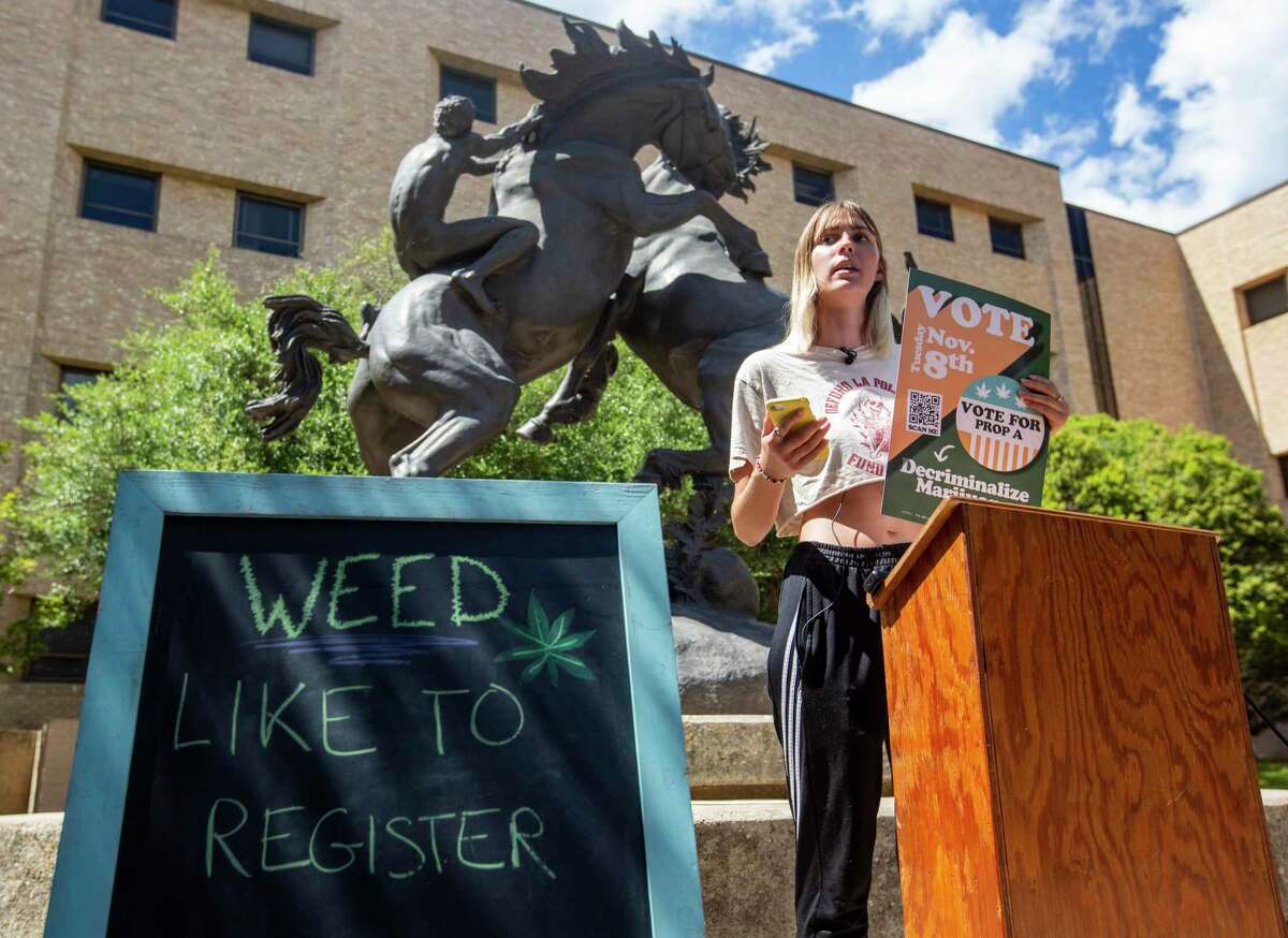 Mano Amiga coordinator Elle Cross talks Monday, Sept. 19, 2022, on the Texas State University campus about a measure on San Marcos’ Nov. 8 ballot to decriminalize some lower-level marijuana charges.