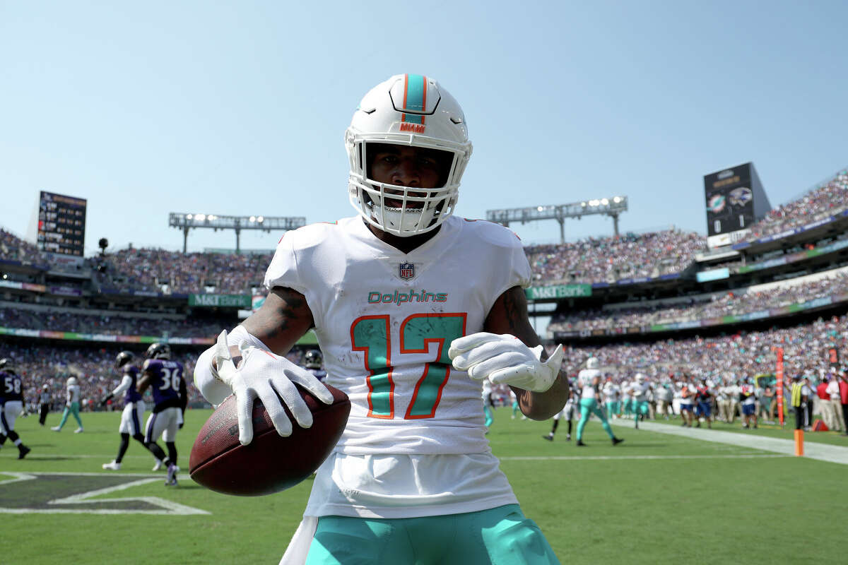 Miami Dolphins vs Baltimore Ravens - September 18, 2022