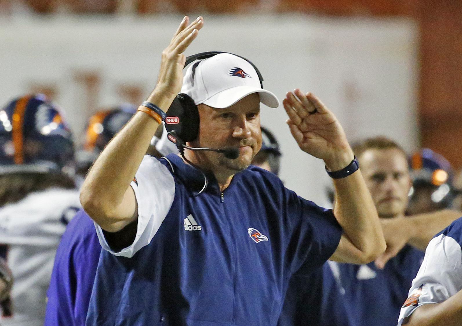 utsa-coaches-jeff-kurt-traylor-reflect-on-father-s-life-ahead-of-cure-bowl