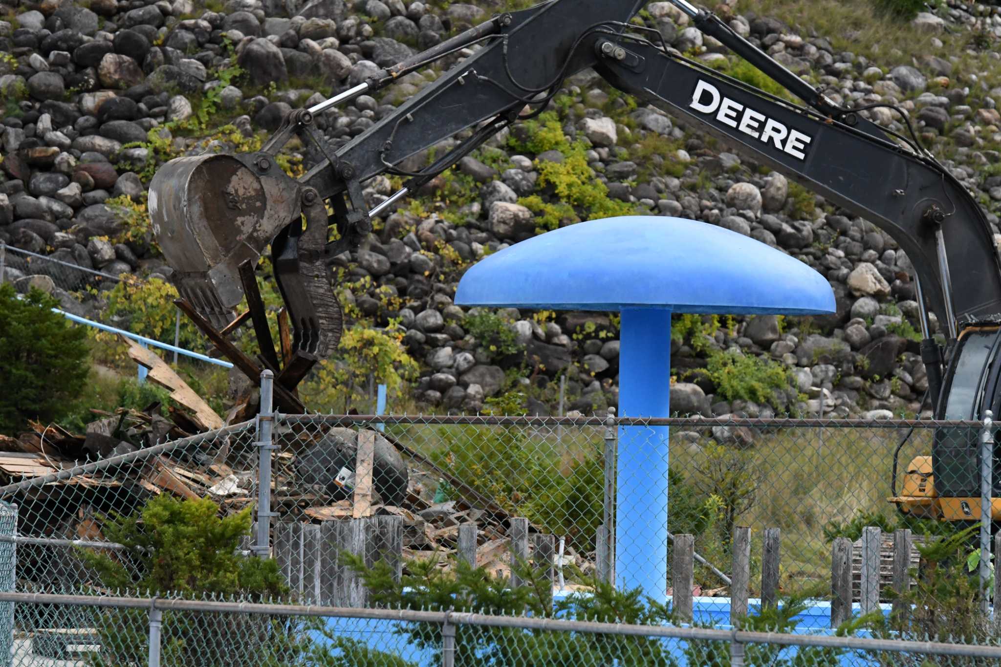 The Abandoned History of Wet 'n Wild Las Vegas: Closed for No