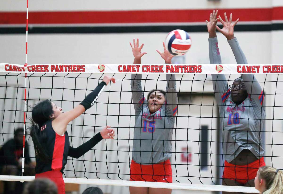 High school volleyball Oak Ridge tops Caney Creek for District 136A win