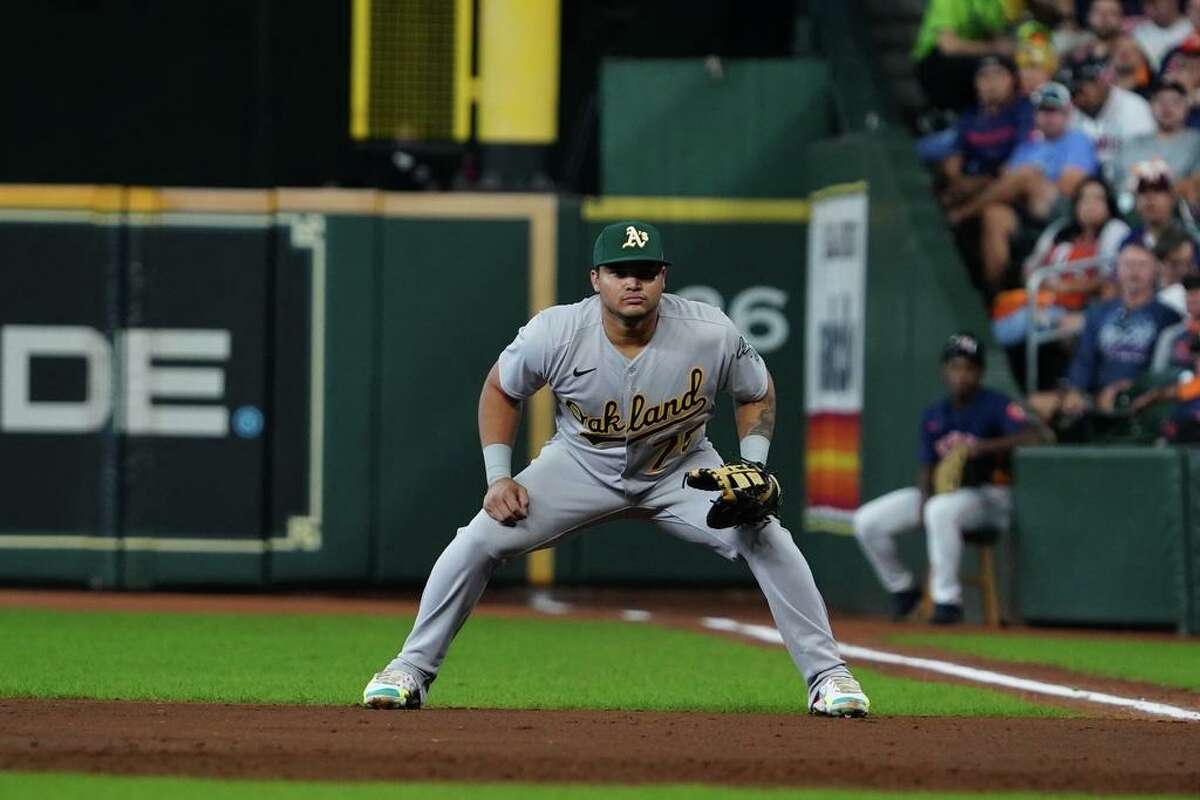 2022年9月18日，奥克兰运动家队内野手乔丹Díaz在他的MLB首秀对阵休斯顿太空人队时担任一垒手。