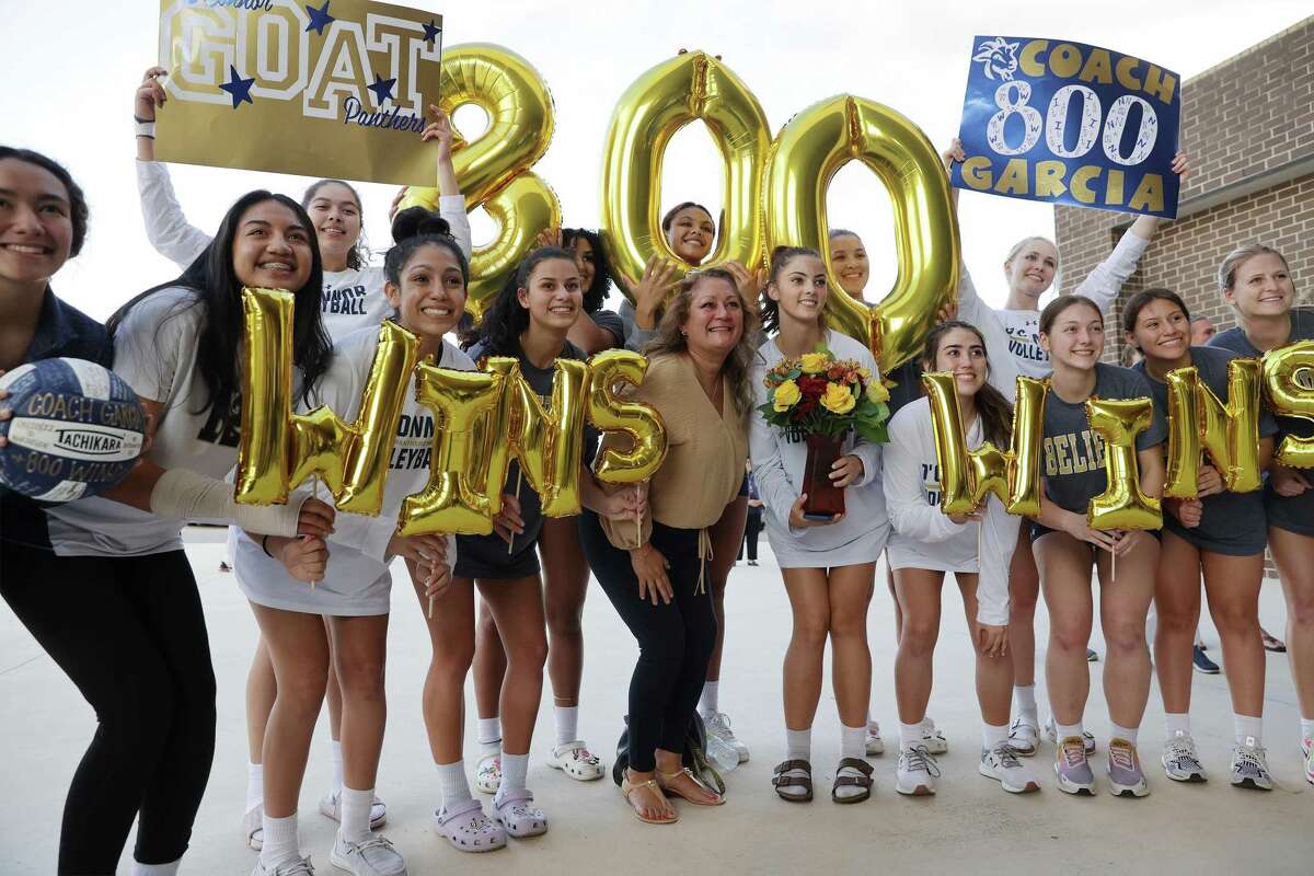 The O’Connor volleyball team acknowledge Coach Yami Garcia’s 800th win after they defeated the fledgling volleyball team from Sotomayor in three straight games at Northside Gym on Tuesday, Sept. 20, 2022.