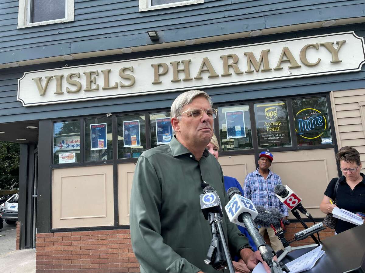 Bob Stefanowski, Republican candidate for governor, unveils his $2 billion tax relief plan Tuesday, Sept. 20 outside Visels Pharmacy on Dixwell Avenue in New Haven, a few blocks from his childhood home. 