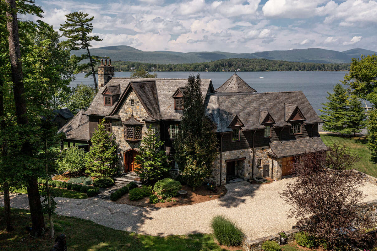 CT estate near Great Barrington on Twin Lakes listed for 8M