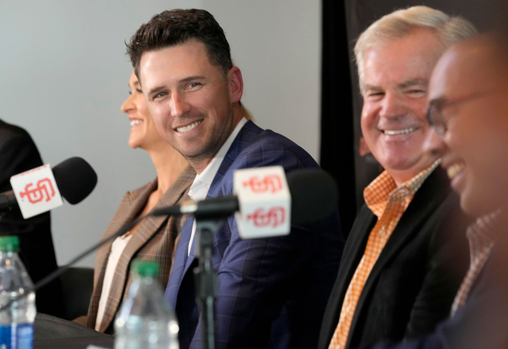 Buster Posey joins the San Francisco Giants' ownership group