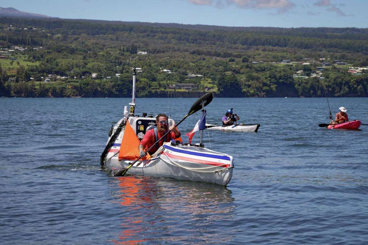 2022年9月20日，水手皮划艇运动员西里尔·德雷穆抵达夏威夷希洛，这是他出海的第92天。