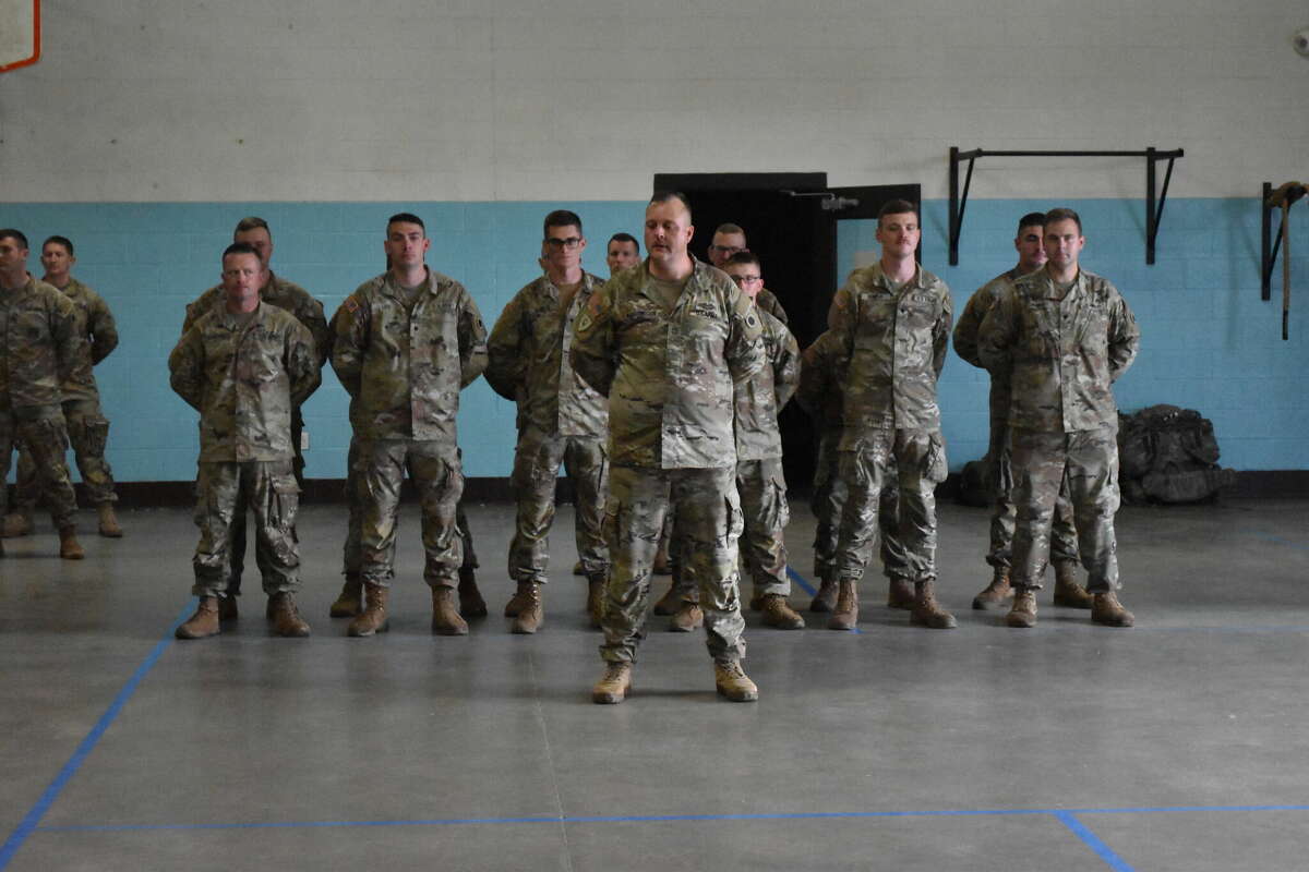 soldiers-at-the-big-rapids-armory-prepare-for-deployment