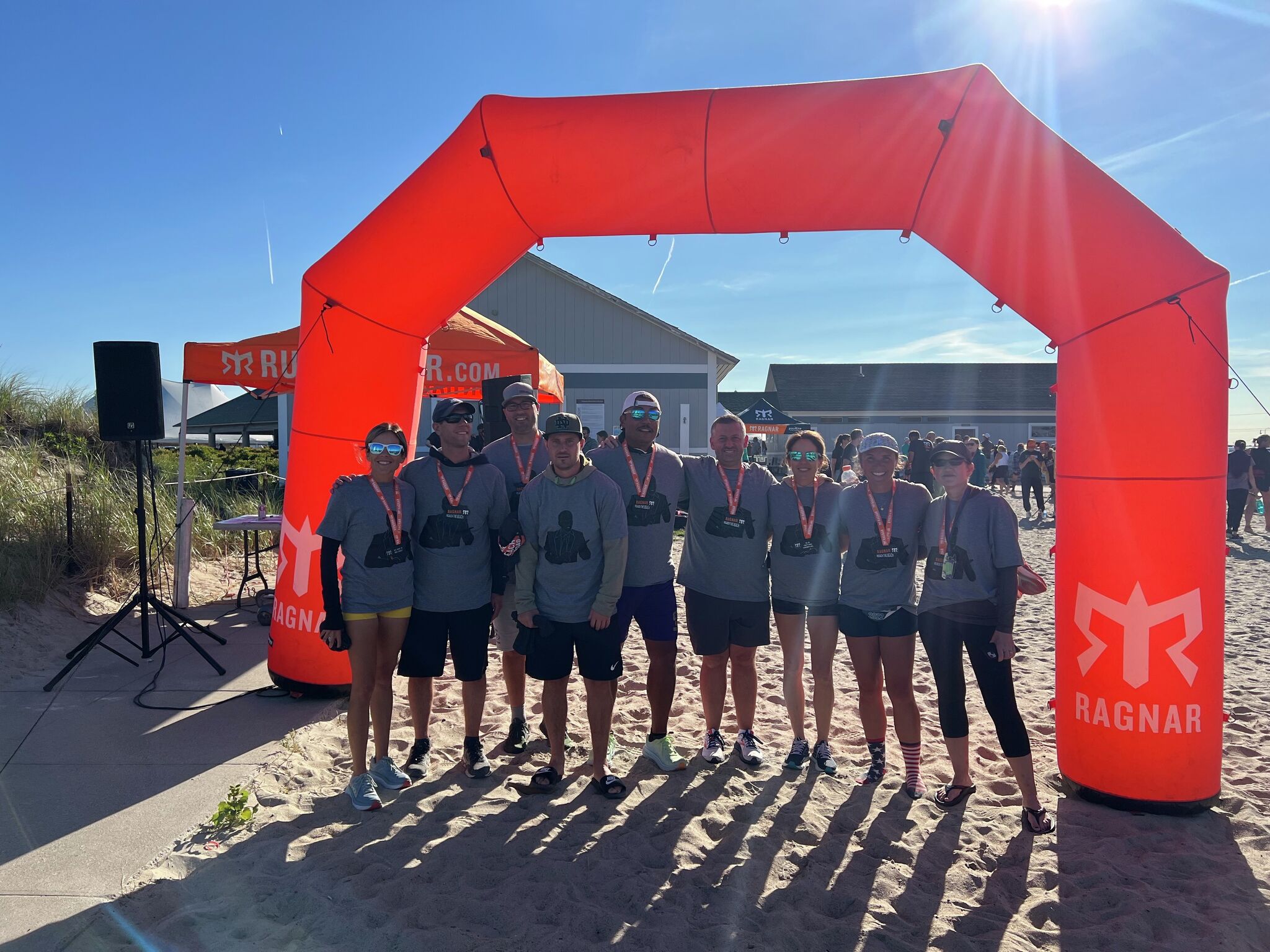 Friends complete 200mile Ragnar Run in honor of Ryan Murray, CBA '97