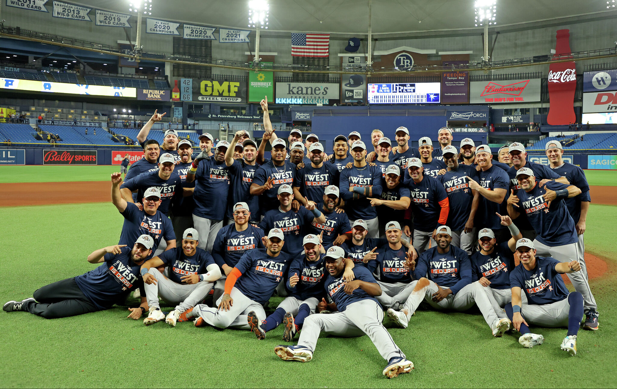 Never Settle: The Houston Astros begin their bid to repeat as World Series  Champions, Houston Style Magazine