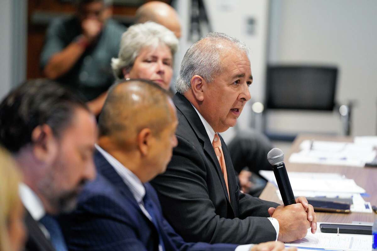 SAWS President and CEO Robert Puente speaks during a joint CPS and SAWS board meeting Wednesday afternoon at CPS headquarters. The boards went over and other initiatives in addition to a generator initiative to put generators at pumping stations throughout San Antonio.