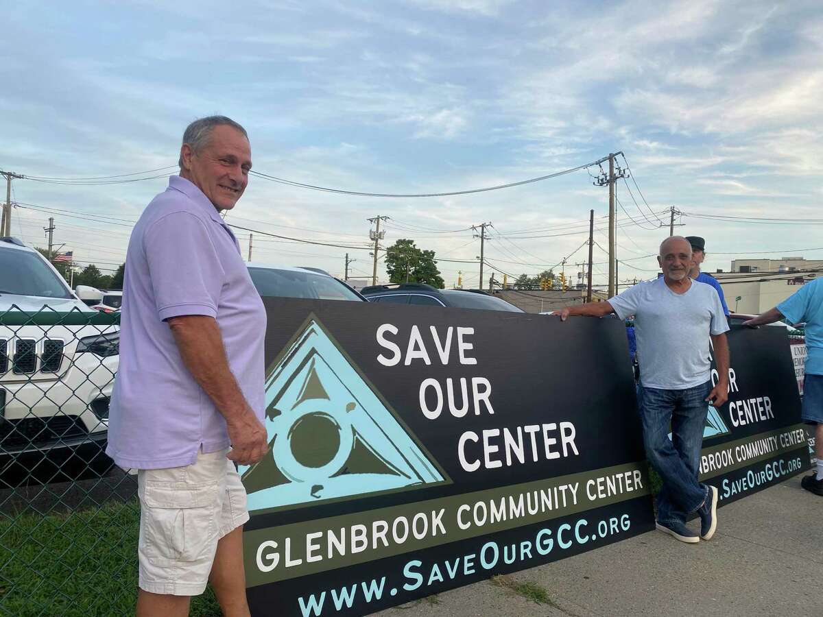 Stamford protesters flood Glenbrook meeting to tell mayor ‘Save our Center’