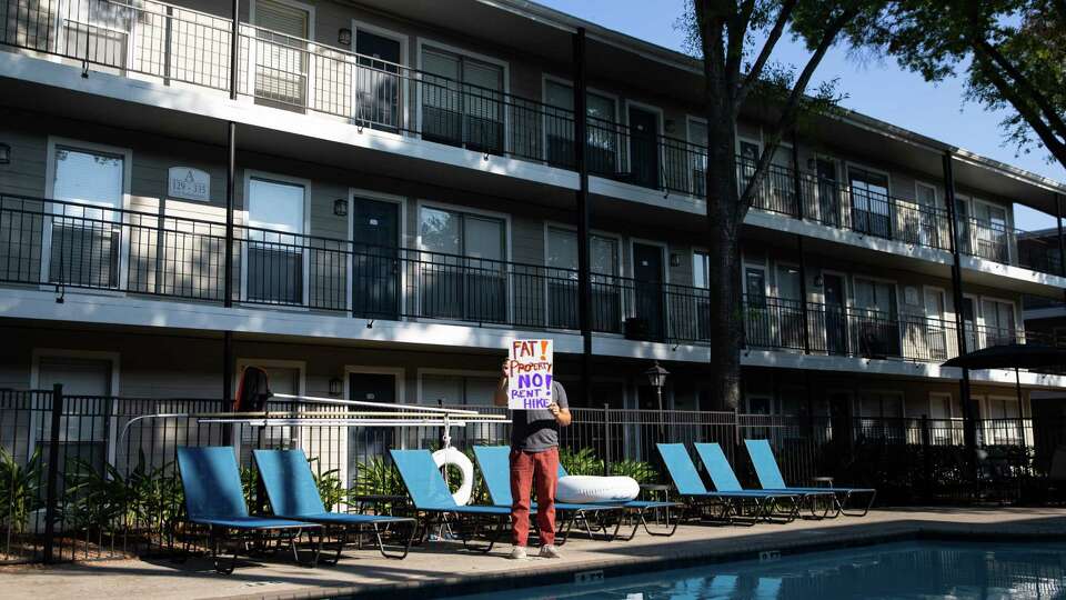 Story photo for Why rents are rising in Houston even as the housing market cools