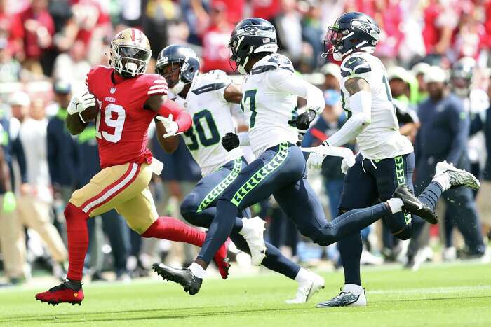 October 21, 2018: San Francisco 49ers tight end George Kittle (85) in  action during the NFL football game between the Los Angeles Rams and the San  Francisco 49ers at Levi's Stadium in