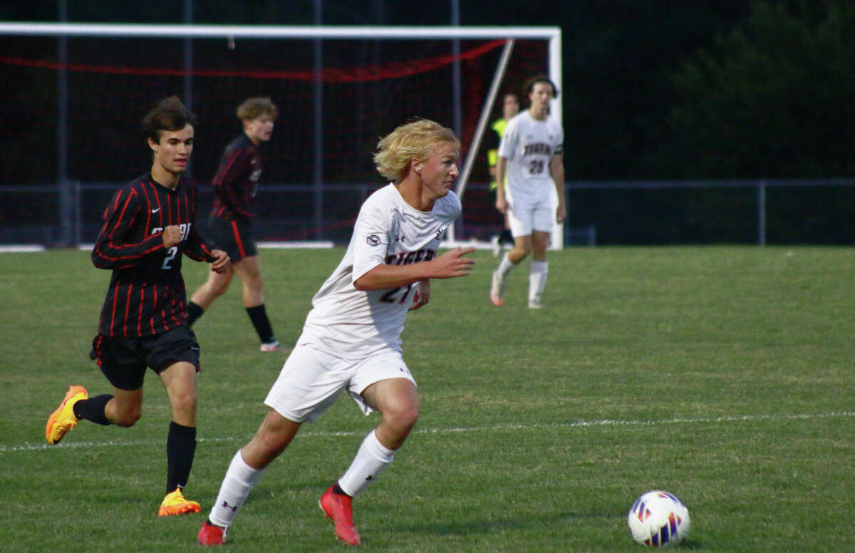 Evan Moore's early goal lifted the Tigers over the Redbirds on Thursday at Piasa Motor Fuels Field in Alton. 