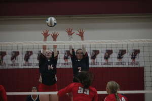 Battle of volleyball unbeatens: Big Rapids loses four-set thriller to Kent City