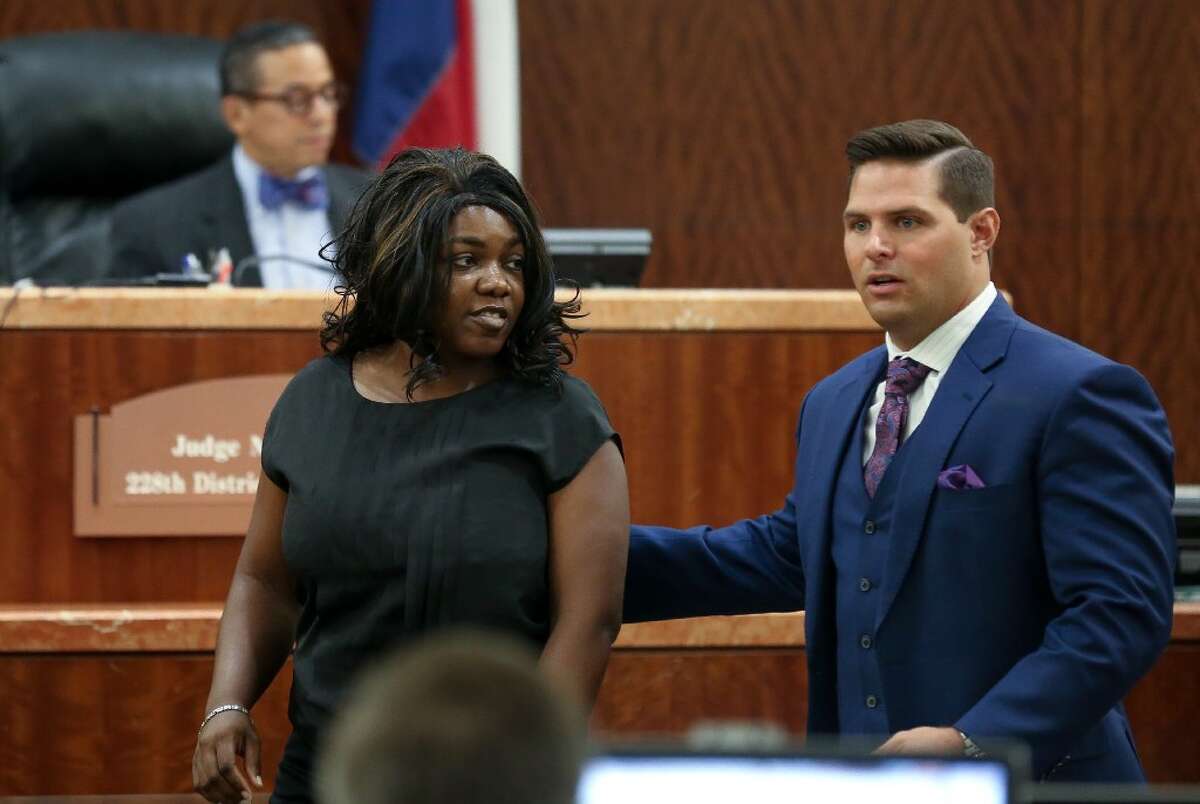 Former Houston dentist Bethaniel Jefferson appears in front of judge Marc Carter in the 228th District Court at the Harris County Courthouse on Monday, July 31, 2017, in Houston. Jefferson was charged with failing to properly treat a sedated 4-year-old patient who was left with permanent brain damage during a routine procedure. She was indicted by a Harris County grand jury on a felony charge of causing serious bodily injury to a child by omission. ( Godofredo A. Vasquez / Houston Chronicle )
