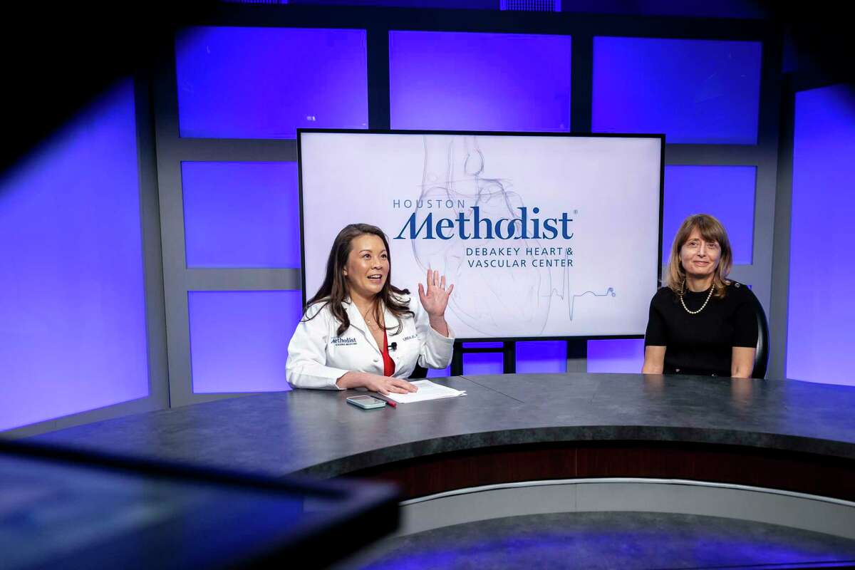 Dr. Linda Le and Gail Vozzella, Chief Nurse Executive for Houston Methodist hospital, say goodbye during a taping of Le’s podcast, Sisterhood in Surgery, at Houston Methodist's Debakey Heart Center studio on Monday, Sept. 19, 2022.