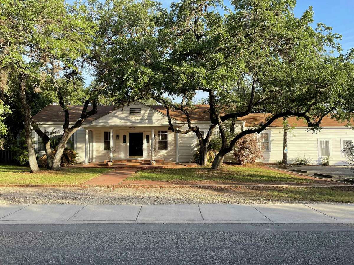 A building at 11923 Rustic Lane that former San Antonio attorney Christopher “Chris” Pettit used to give presentations to prospective clients is among the the properties being returned to the bankruptcy estate as part of a settlement agreement.