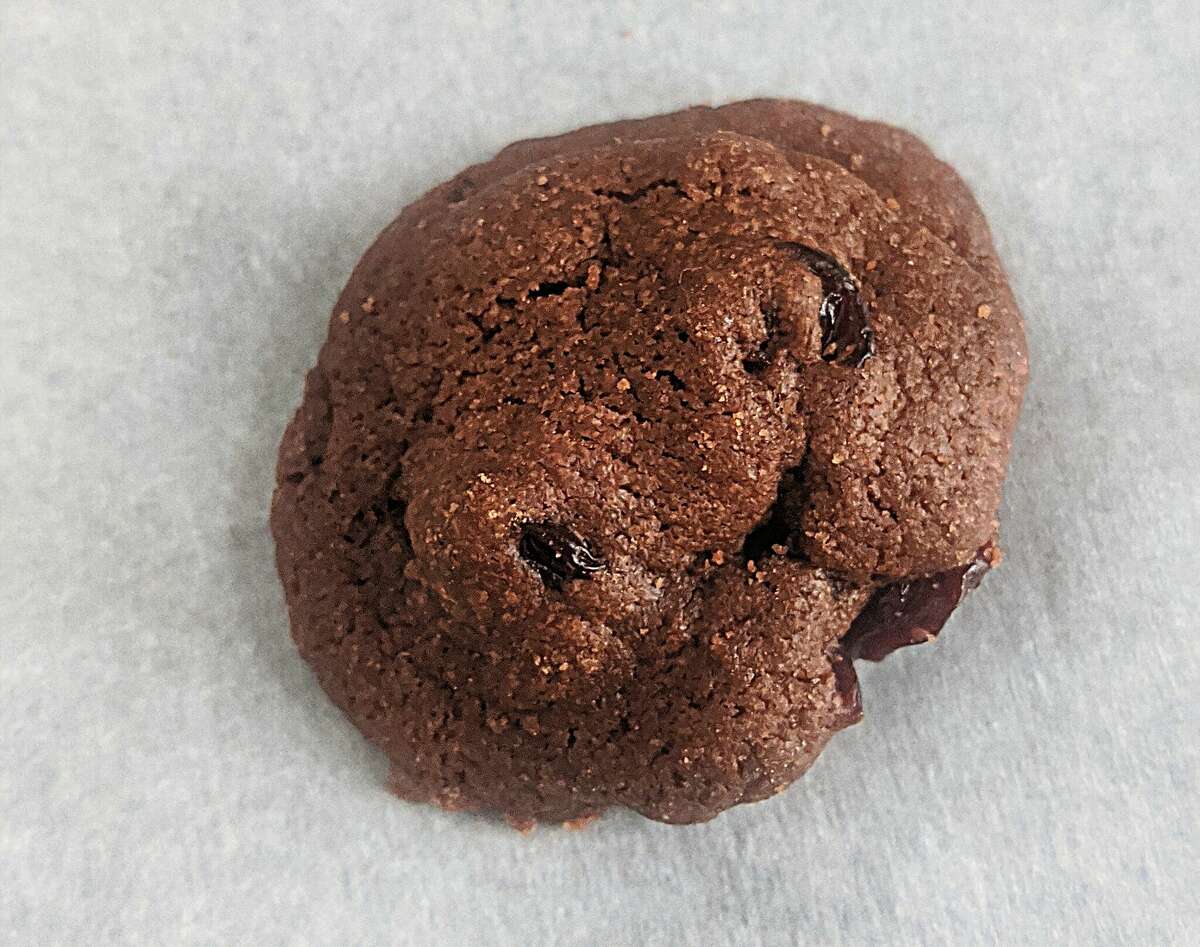 Lovina shares a recipe for chewy chocolate cookies in this week's column.