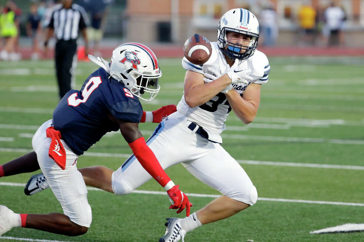 Atascocita Eagles earn shutout win over Kingwood Mustangs