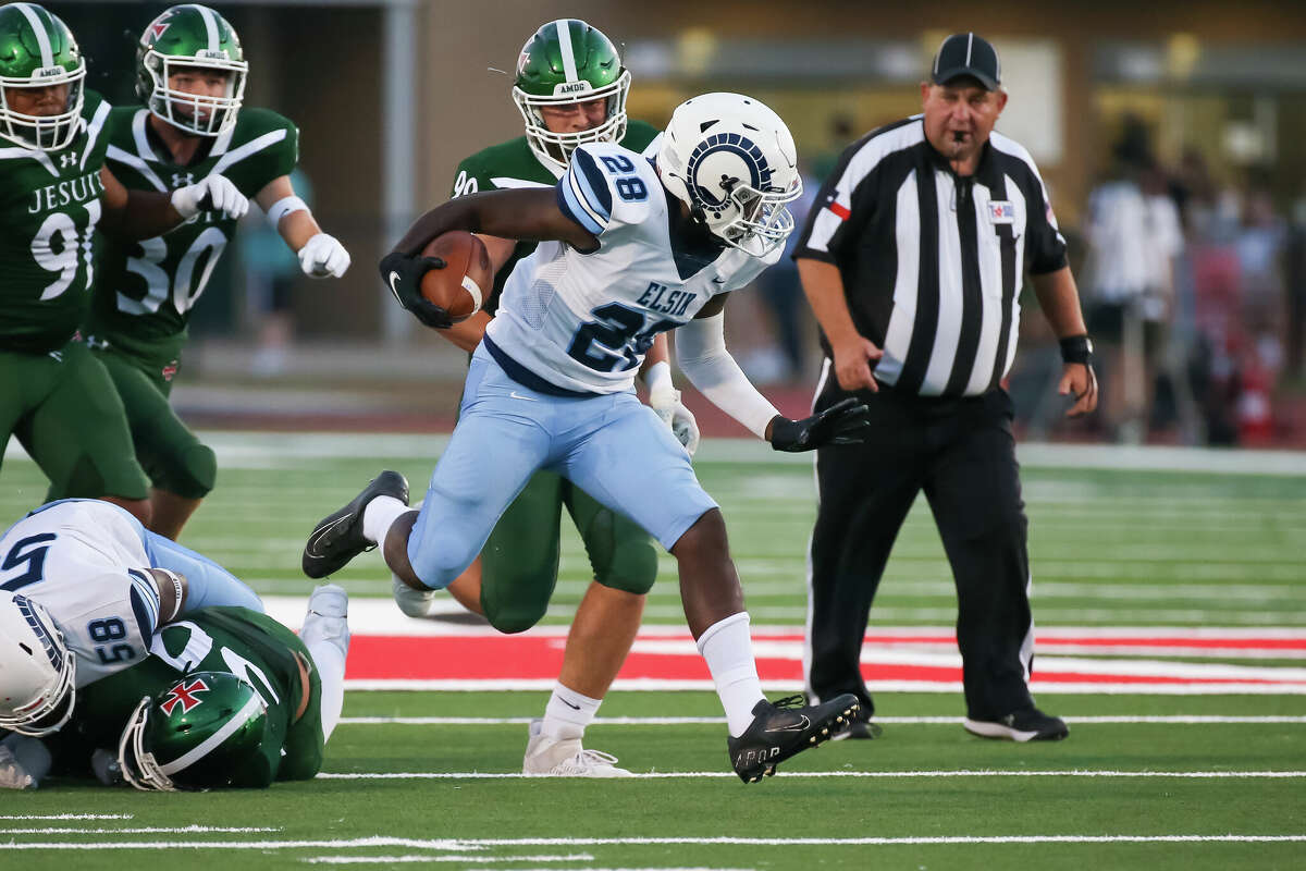 Strake Jesuit Fighting Crusaders defeat Alief Elsik Rams