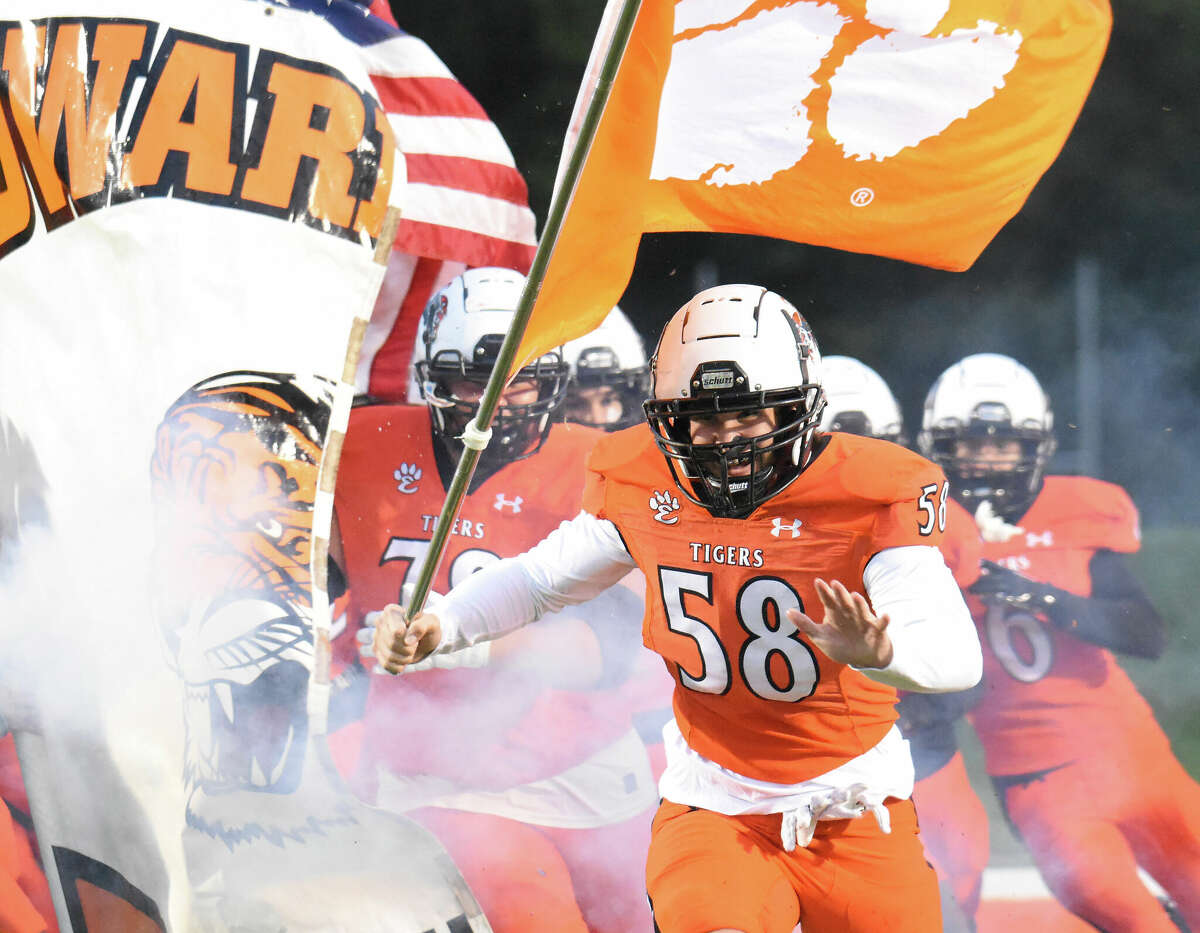 Edwardsville puts 70 on Belleville West in home rout