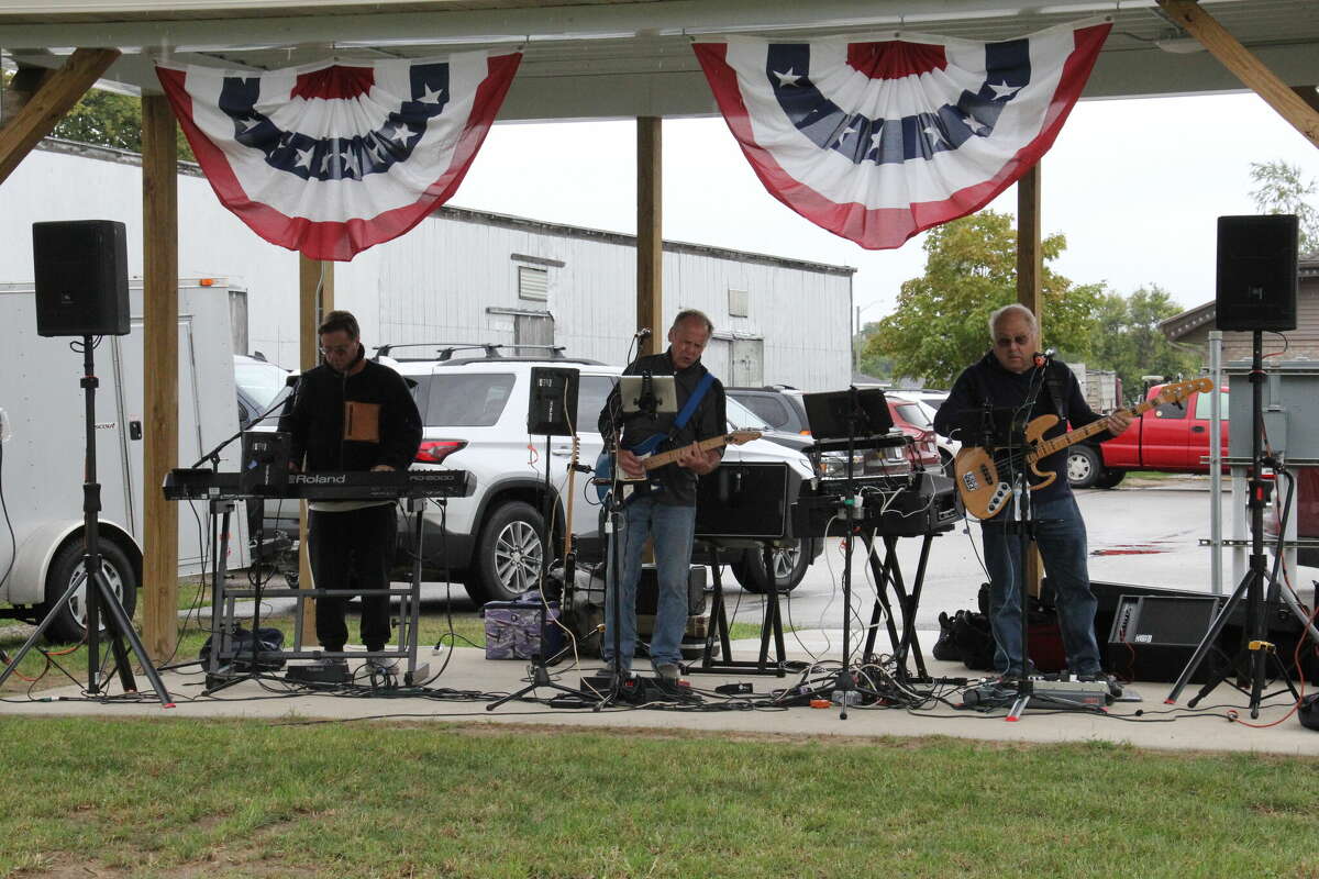 Crafts, food and entertainment were a staple at the Elkton Country Street Fair Saturday, Sept. 24.