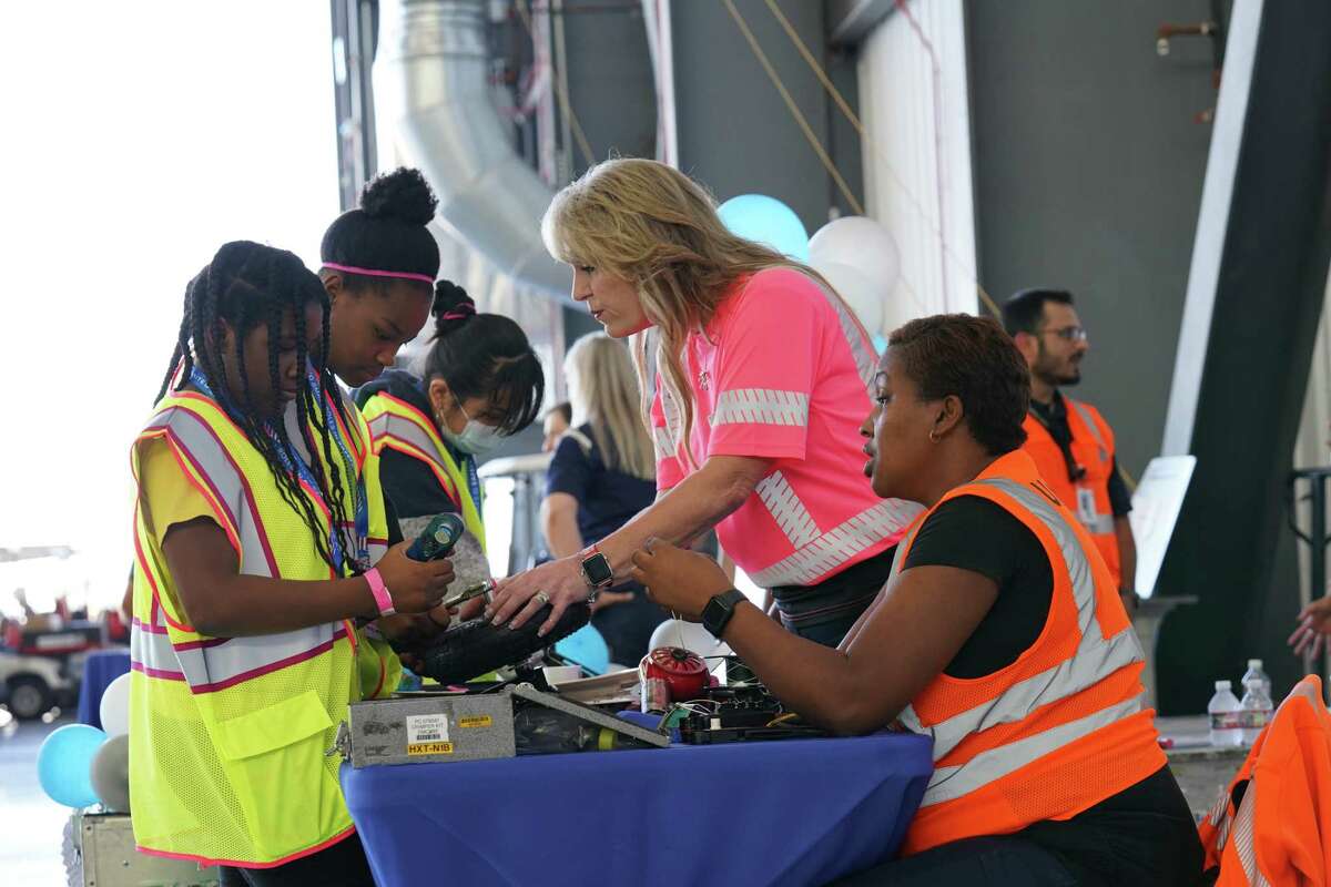 United Airlines in Houston hosts over 30 young women for ‘Girls in