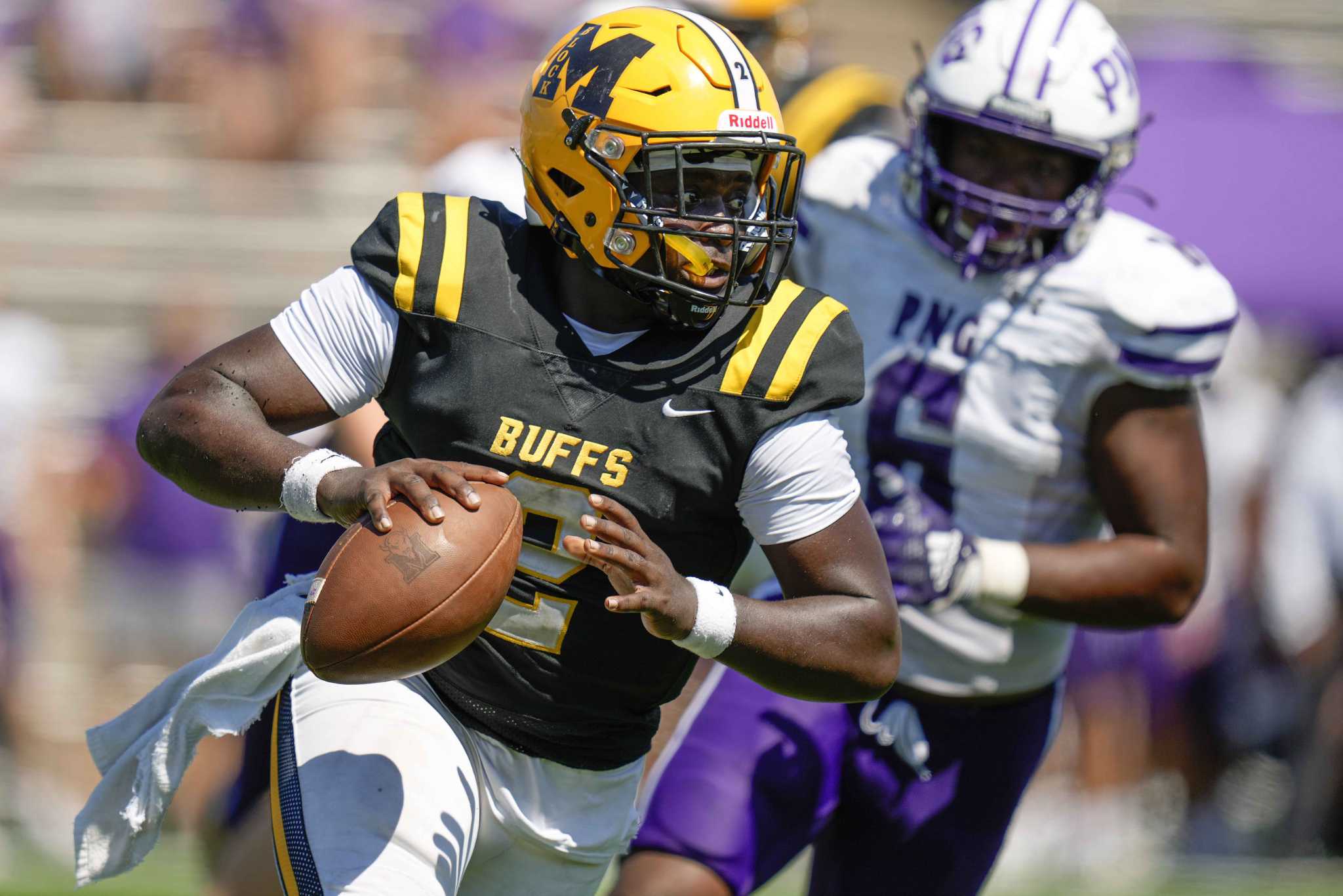 HS Football Fort Bend Marshall Extends District Winning Streak Against PNG