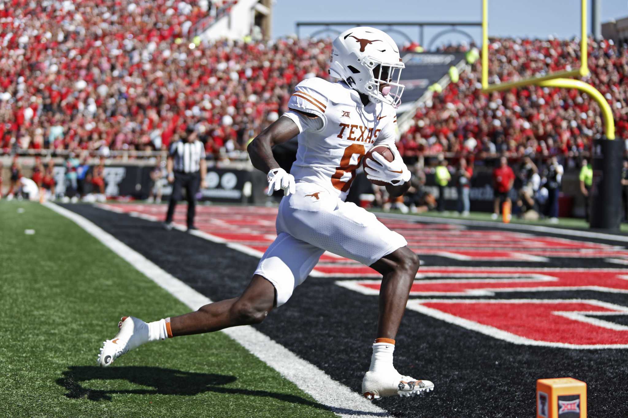 Texas football Receiver Xavier Worthy has big things in mind for 2023