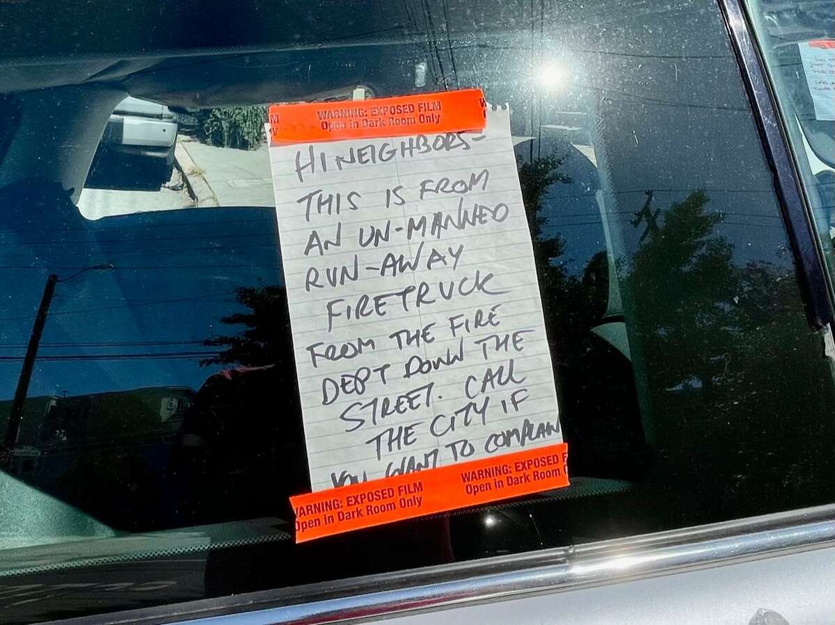 The owner of the damaged car posted painful notes on the window of the Noe Valley incident.