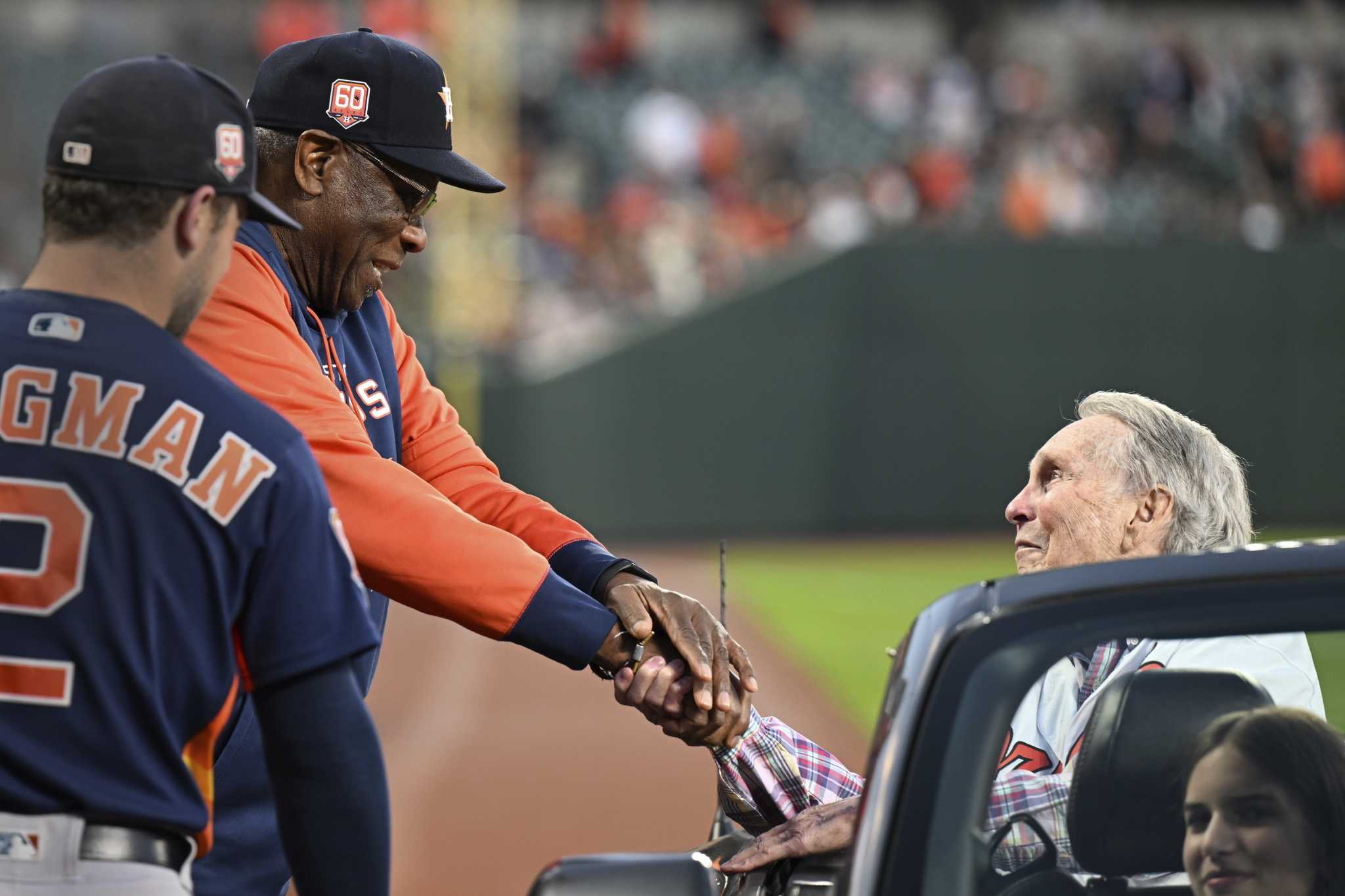 Astros remontan ante Orioles; Baker llega a 100 triunfos - San Diego  Union-Tribune en Español