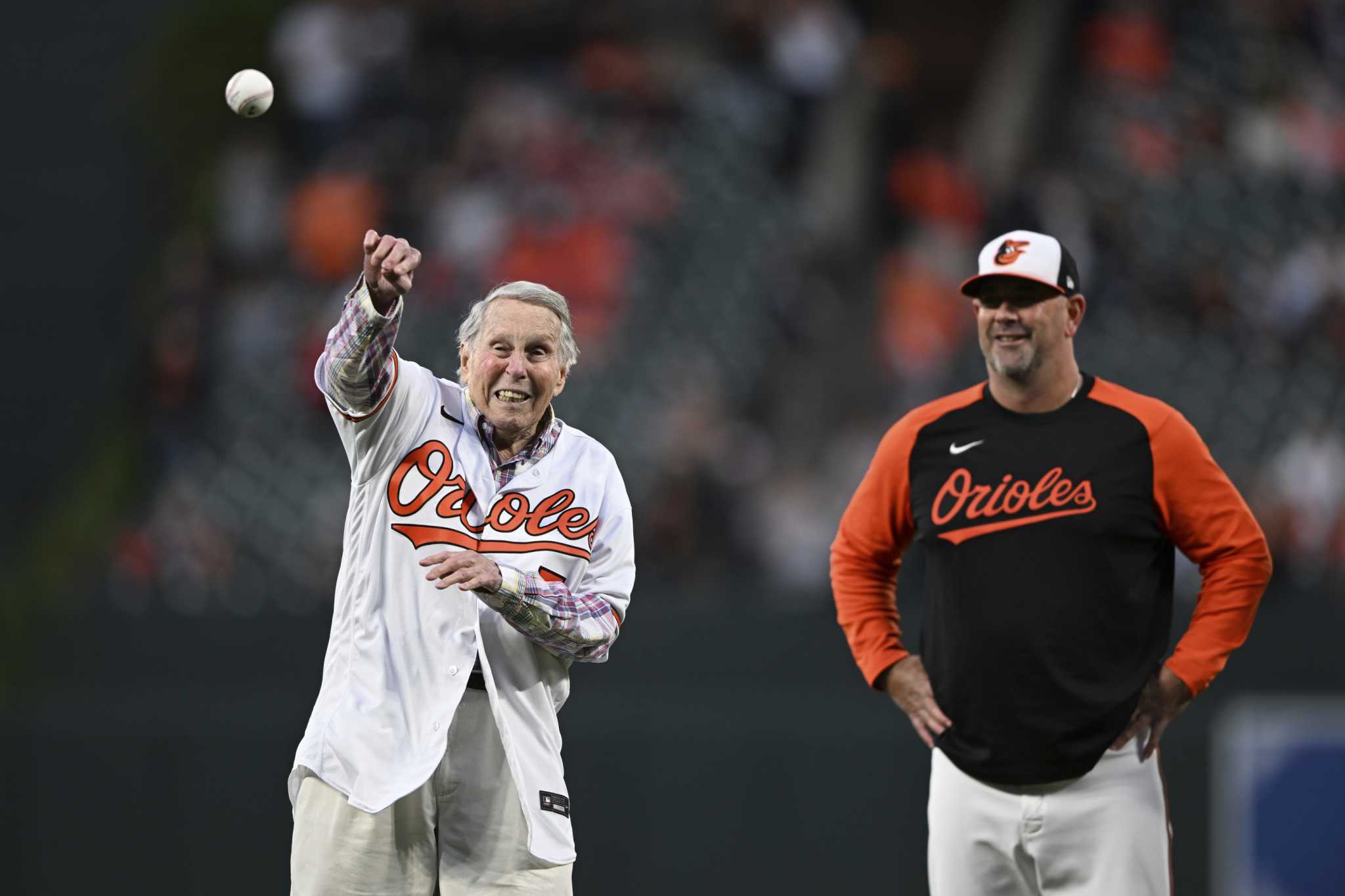 Astros remontan ante Orioles; Baker llega a 100 triunfos - San Diego  Union-Tribune en Español