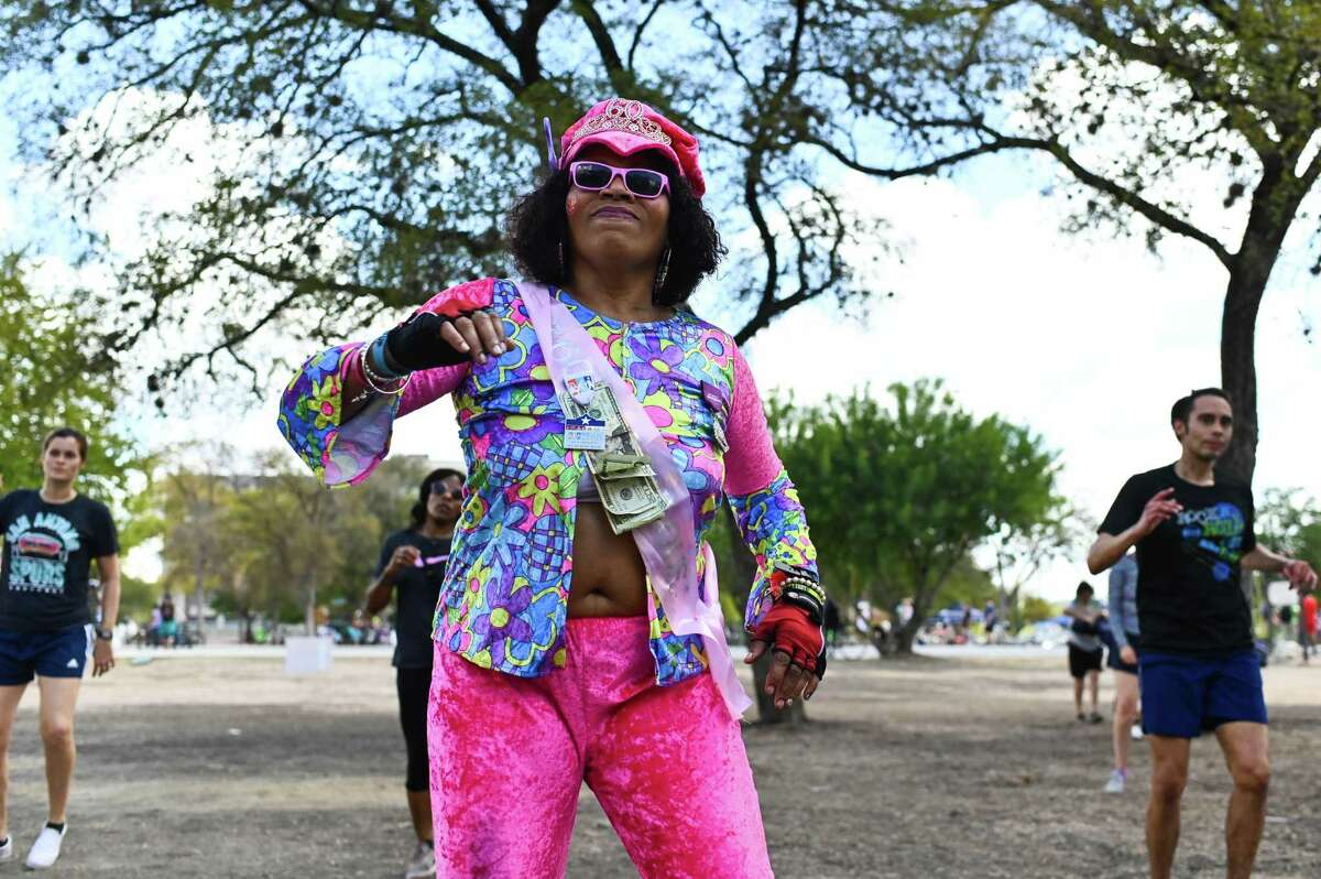 Síclovía has San Antonio playing in the streets for its 20th year