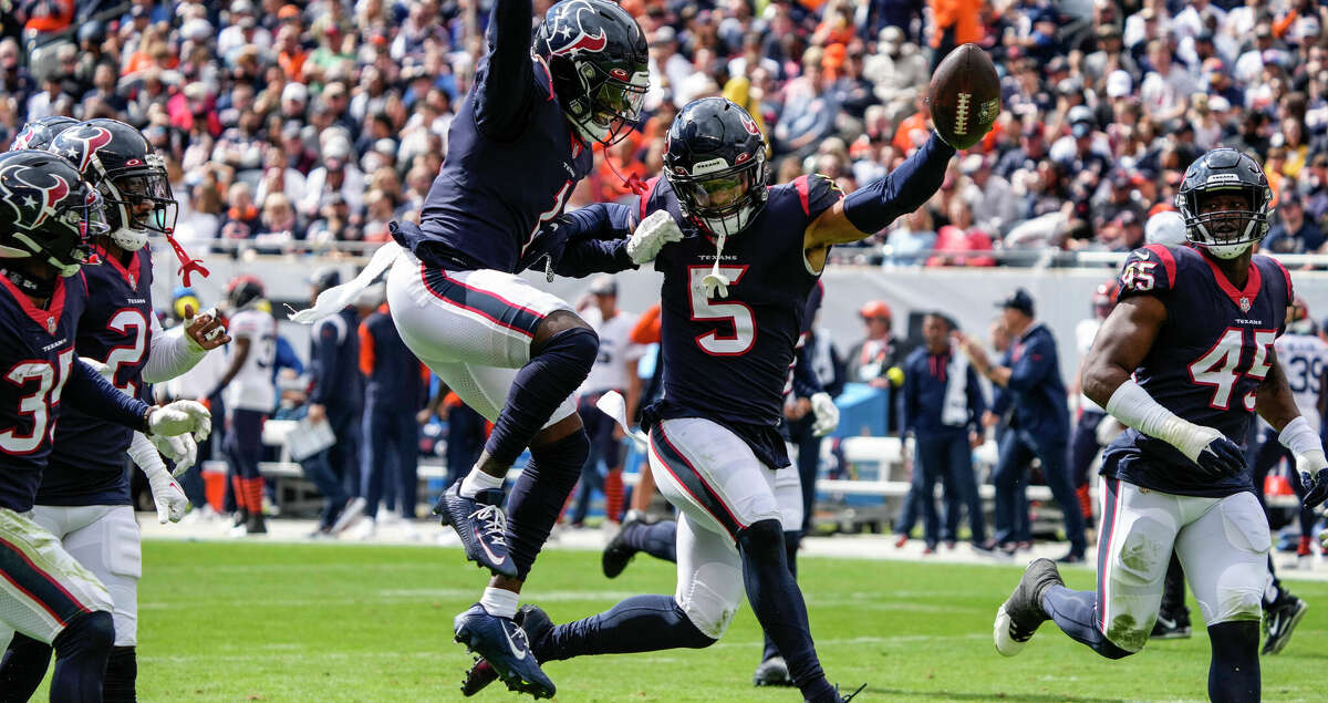 Houston Texans defensive back Jalen Pitre (5) looks to defend