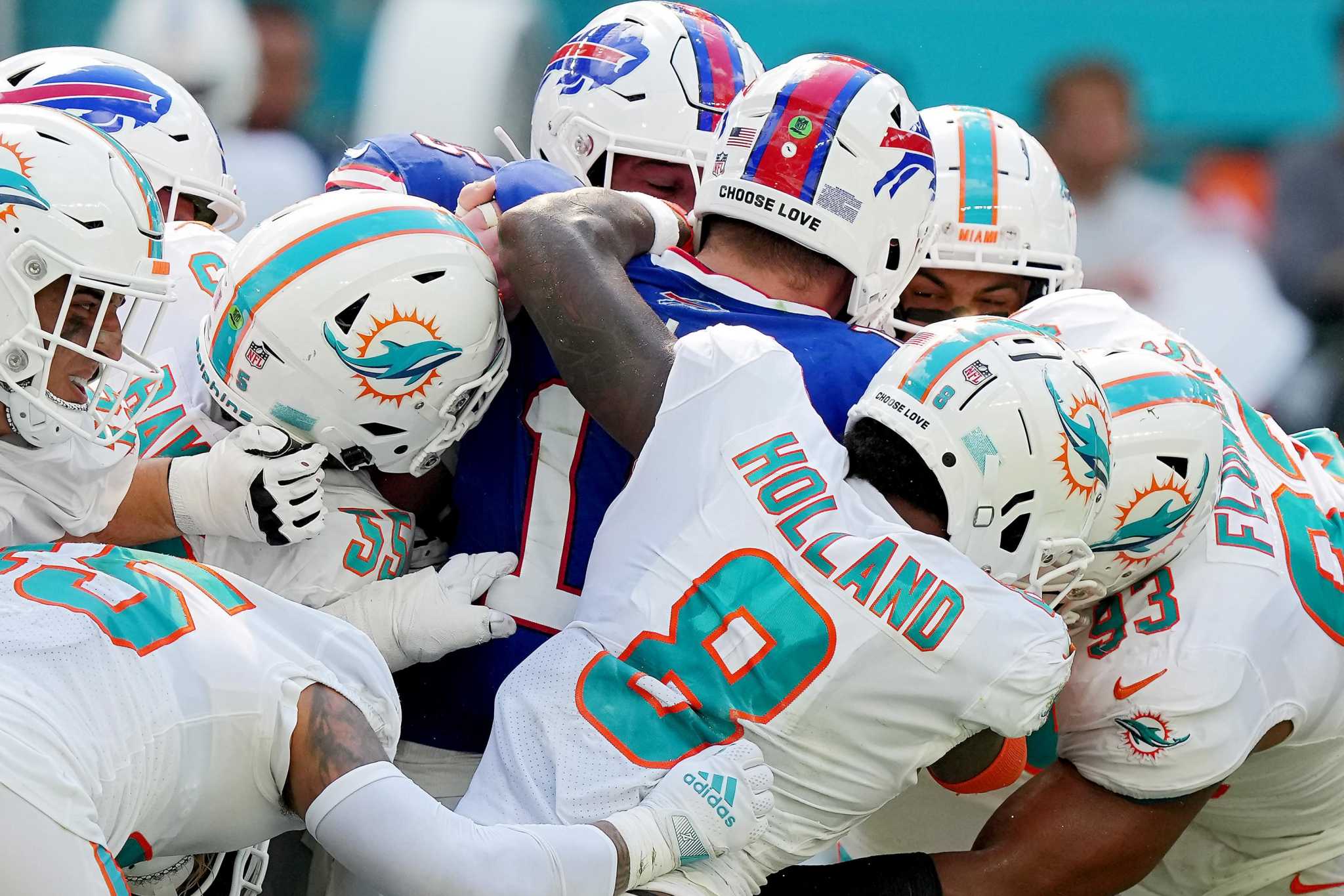 NFL round-up: Miami Dolphins beat Buffalo Bills despite blocking