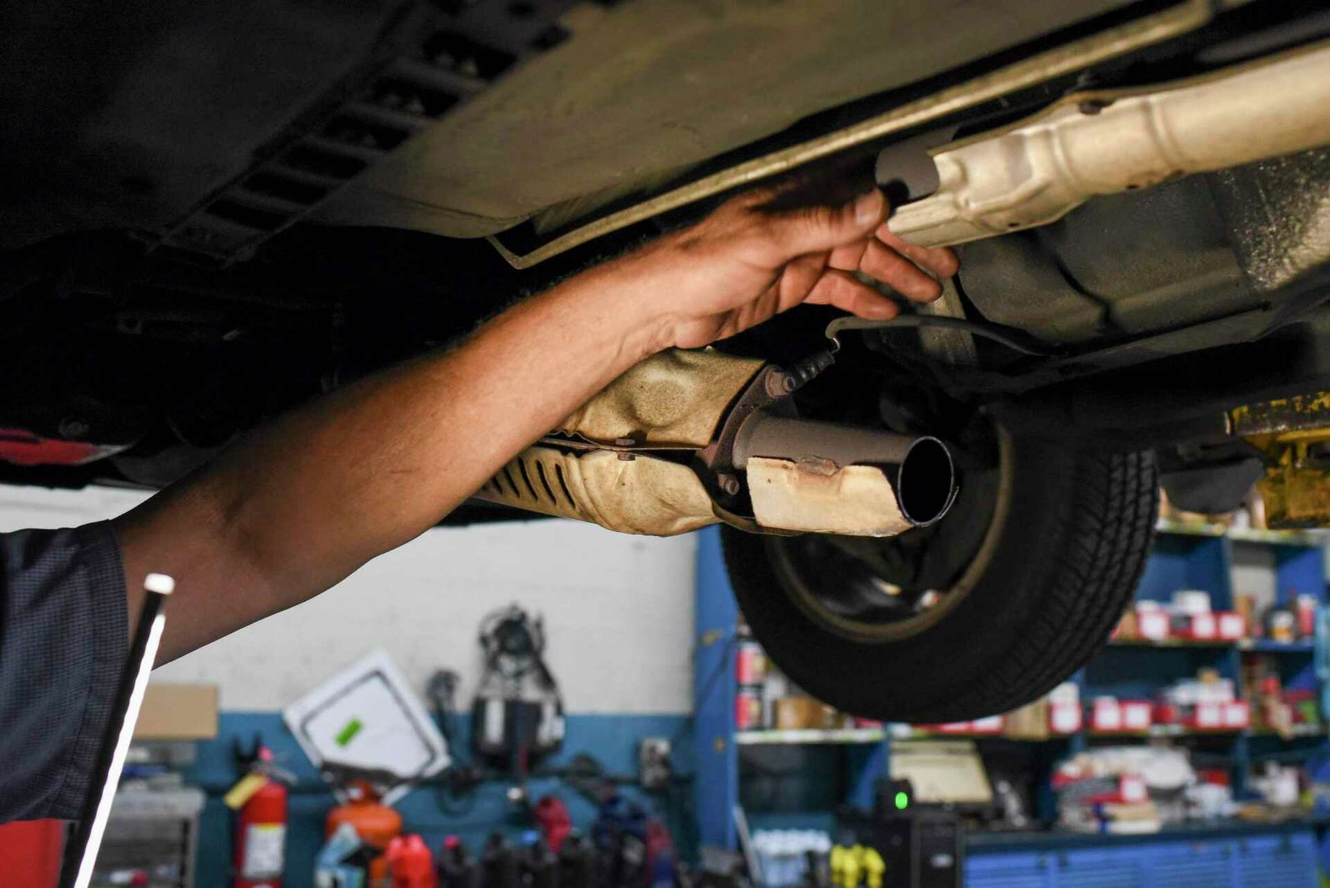 Newsom signs bills to cut catalytic converter thefts