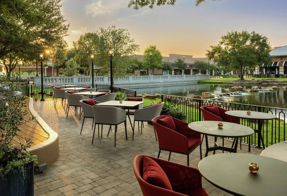 The patio at Pucci Cafe overlooks Cinco Ranch Lake.