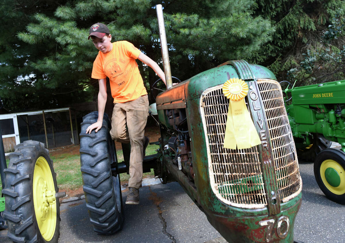 Greenwich Teen S Love To Fix Tractors Made Him A Tiktok Star