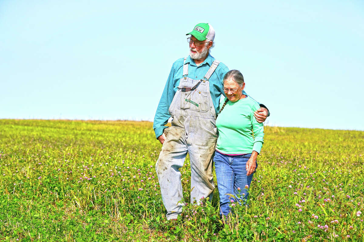 Modern Farmer More consumers buying organic, but farmers still wary JournalCourier