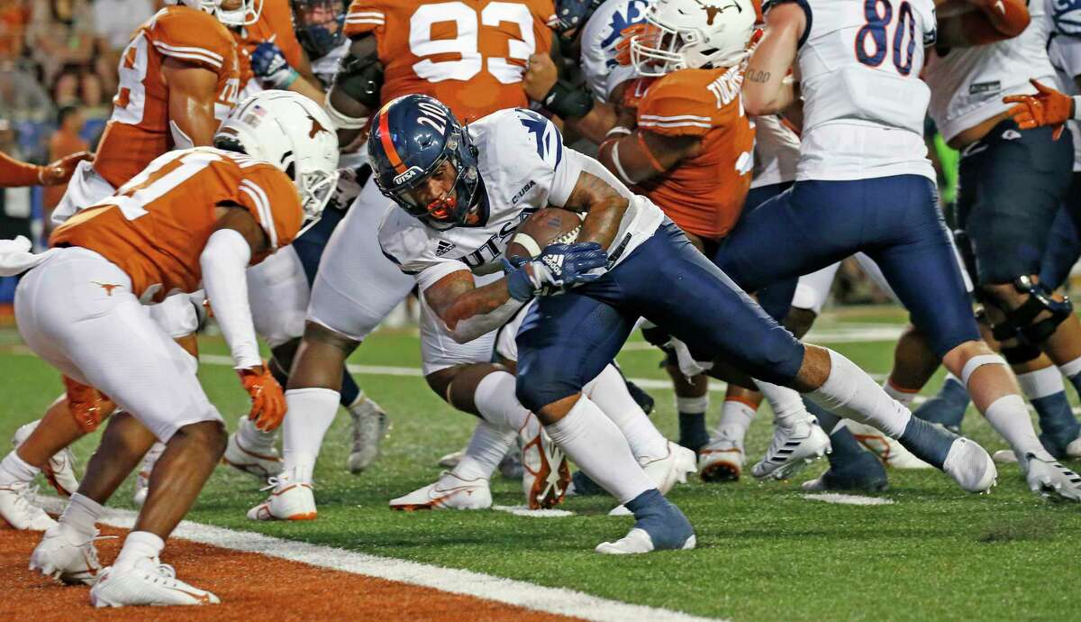 Running back Brenden Brady, scoring a touchdown against Texas, is UTSA’s leading rusher with 206 yards in four games.