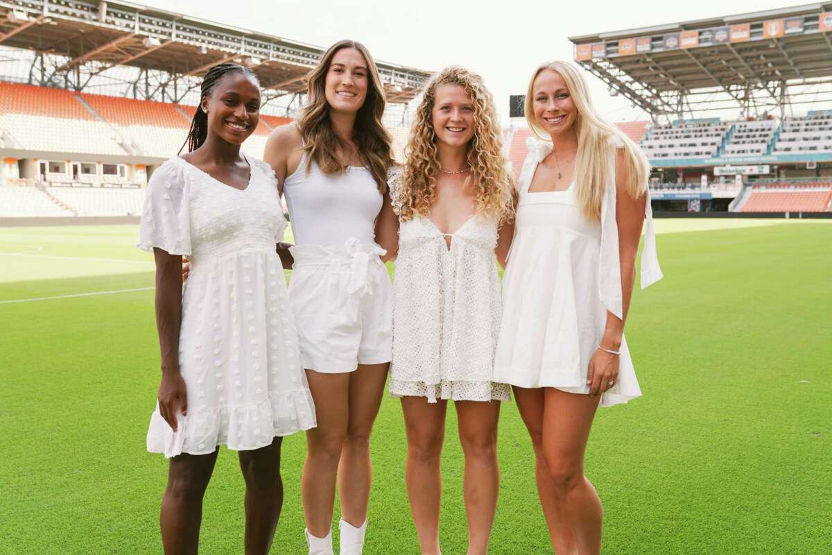 Story photo for It's wedding season for the Dash.