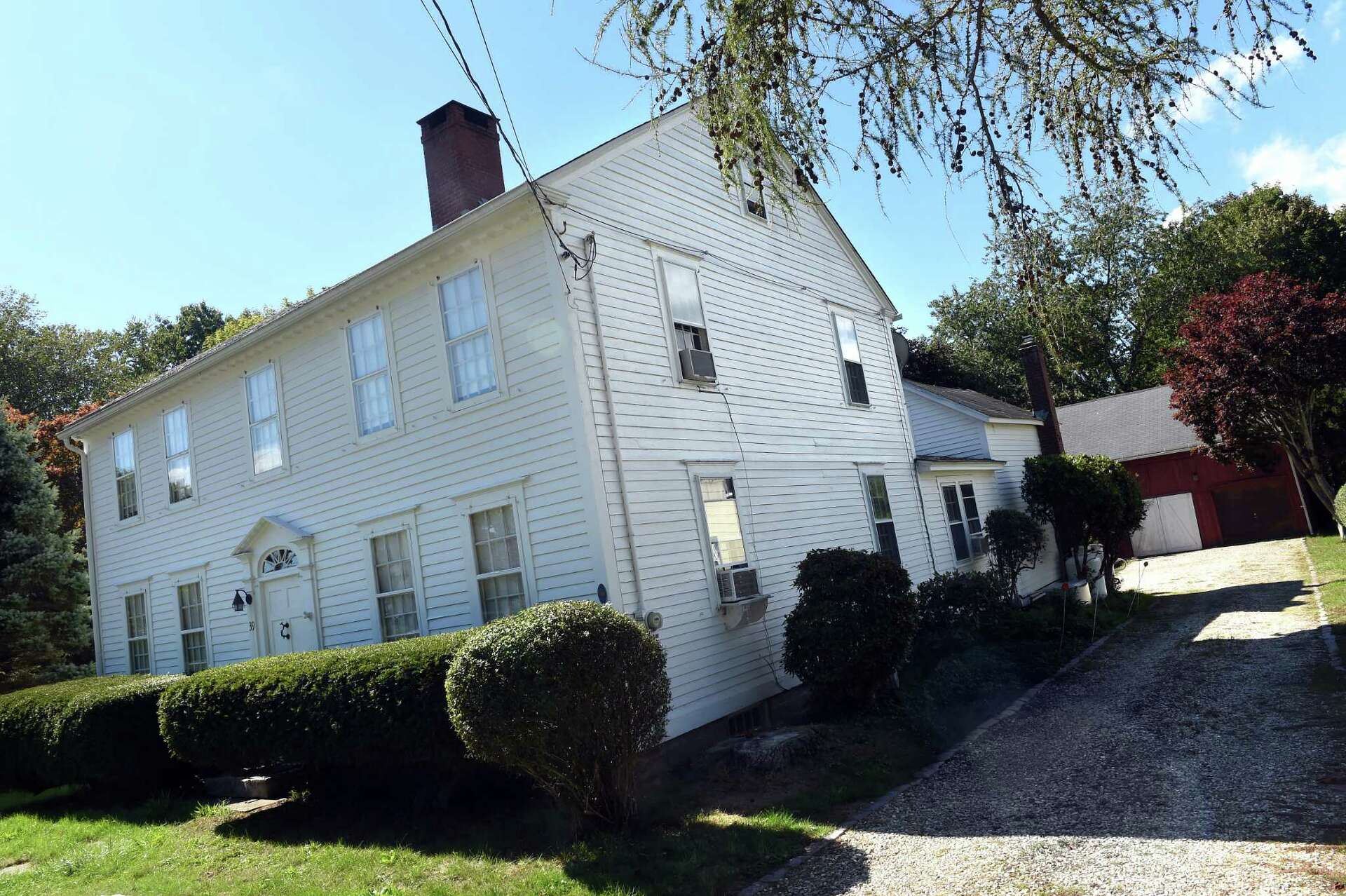 Former Gov. Rowland buys house on Waterside Lane in Clinton