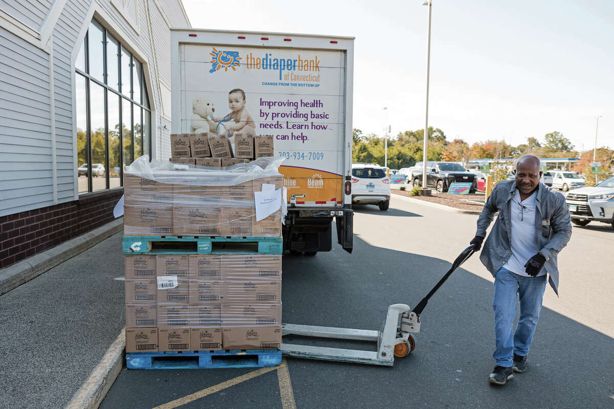 Healthy Baby Diaper Drive wants to keep babies dry, safe, healthy