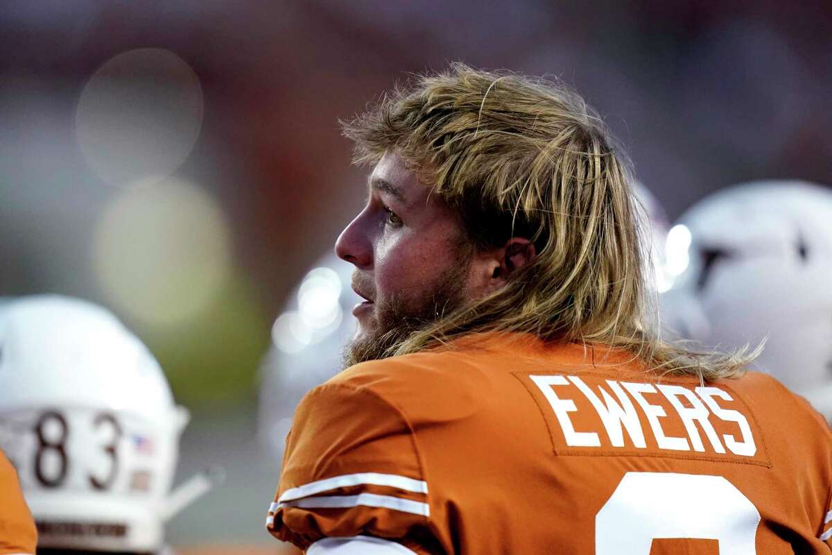 Texas Longhorns QB Quinn Ewers 'Whole New Person' After Haircut