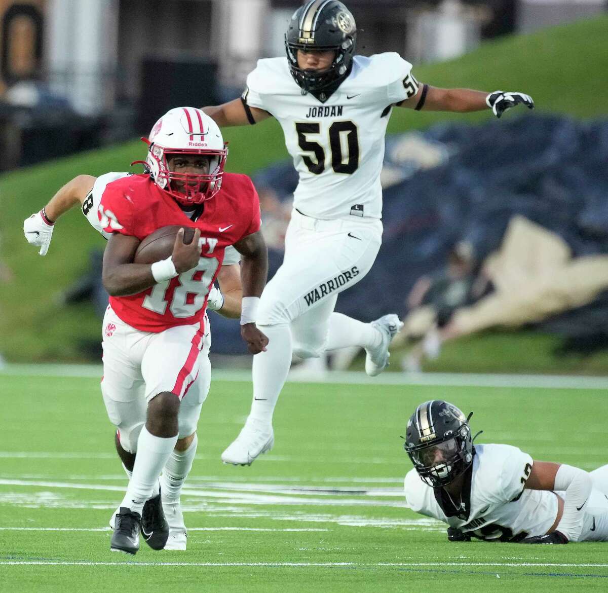 Katy Tigers rout Jordan Warriors to remain undefeated