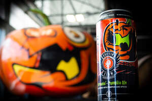 Screamin' the praises of Griffin Claw's pumpkin ale masterpiece